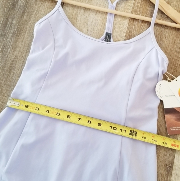 Vuori Women's One Shot Tennis Dress Breathable Active built in Shorts Zinnia NWT - Picture 7 of 12